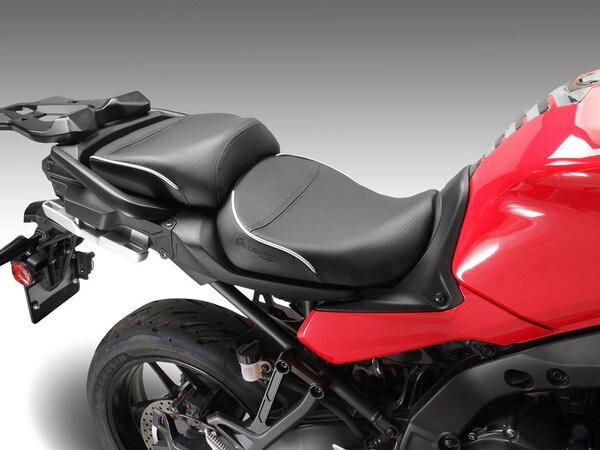 Sargent REVolution Seat for the Yamaha Tracer 9 GT 2021+ with silver welt.